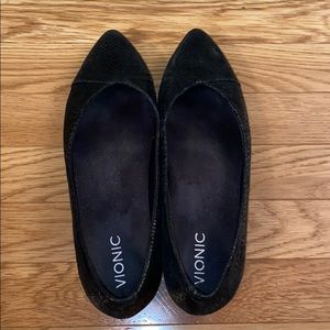 Vionic Snakeskin Flats